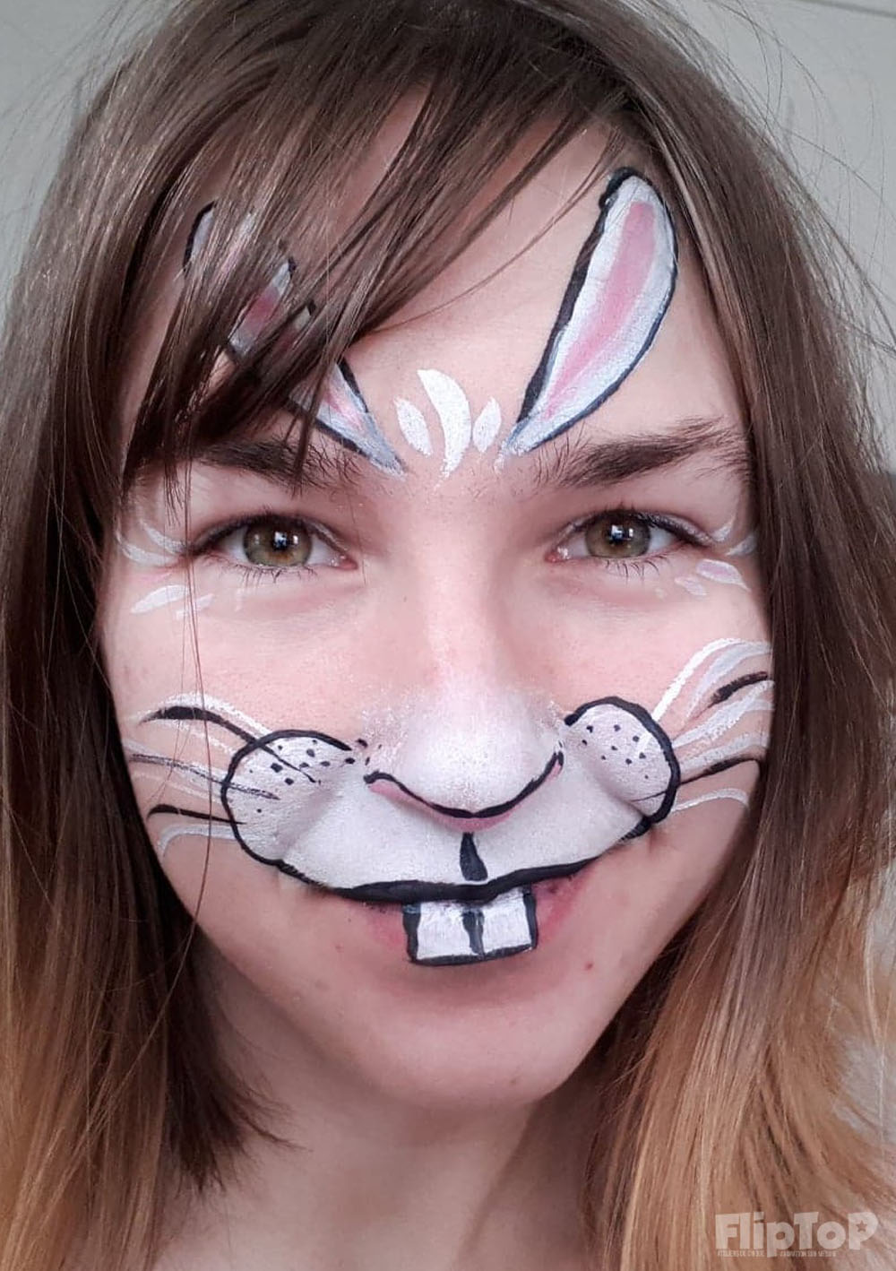 Les fêtes de Pâques approchent : comment réussir un maquillage lapin ?